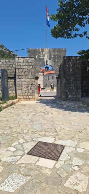 Ston: Private White Gold Tour With a Wall Climb - Exploring medieval Ston with a guide who shares the everyday too
