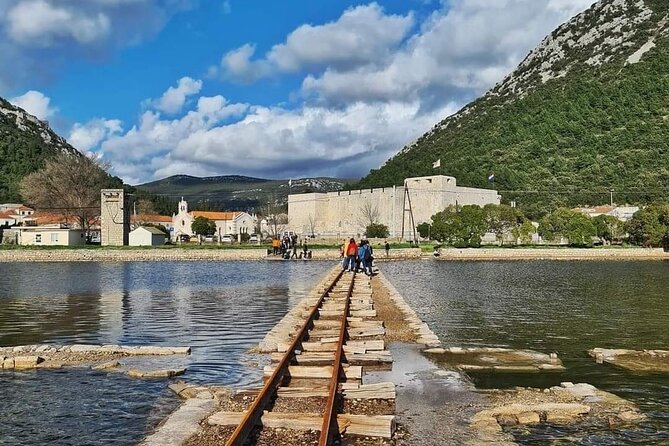 Ston Tour: City Walls, Saltworks, Wine & Adriatic Seafood - Ston City Walls: walking 5.5 km of defense history