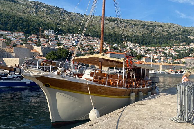 Sunset Cruise | Cocktail Experience on Board around Dubrovnik - A 90-minute sunset cruise that fits a cruise ship day