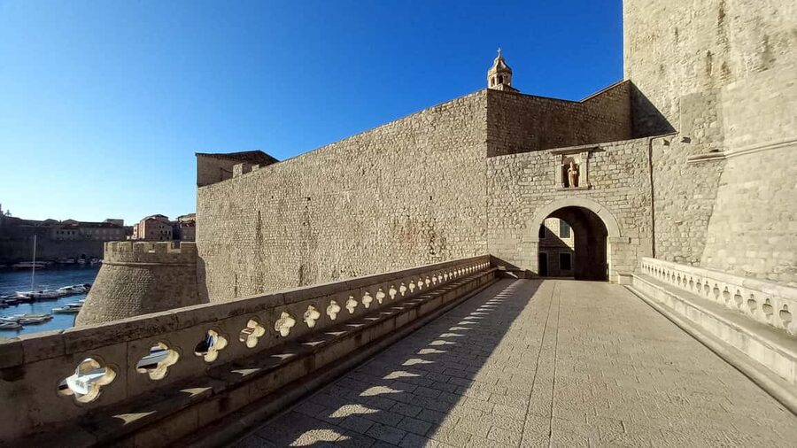 Sunset Wall Walk: 75-Minute Guided Tour & Free Exploration - The self-guided southern walls: make sunset your own