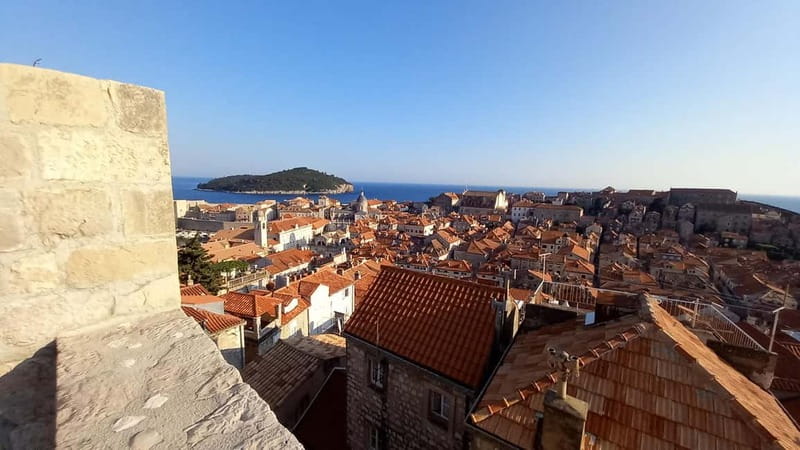 Sunset Wall Walk: 75-Minute Guided Tour & Free Exploration - Should you book the Sunset Wall Walk?
