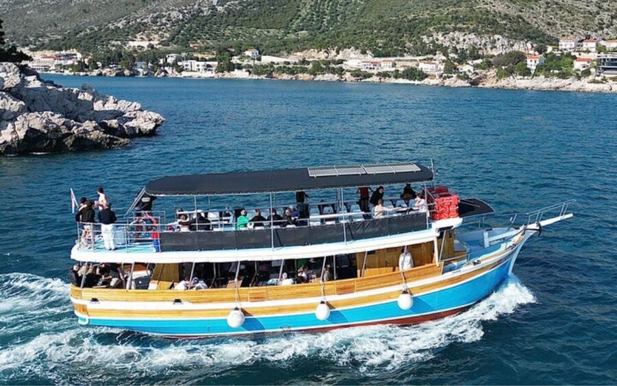 Three Island Boat Tour With Lunch - Lunch, drinks, and the comfort details that matter more than you expect